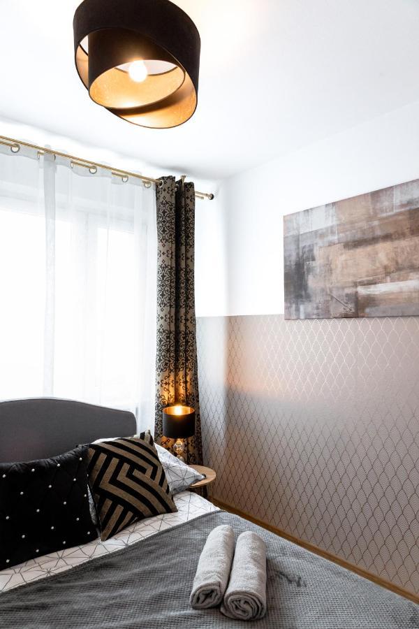 Clicktheflat Conrada Apart Rooms 바르샤바 외부 사진