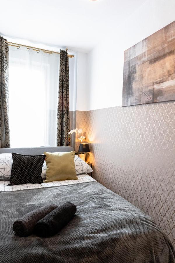 Clicktheflat Conrada Apart Rooms 바르샤바 외부 사진